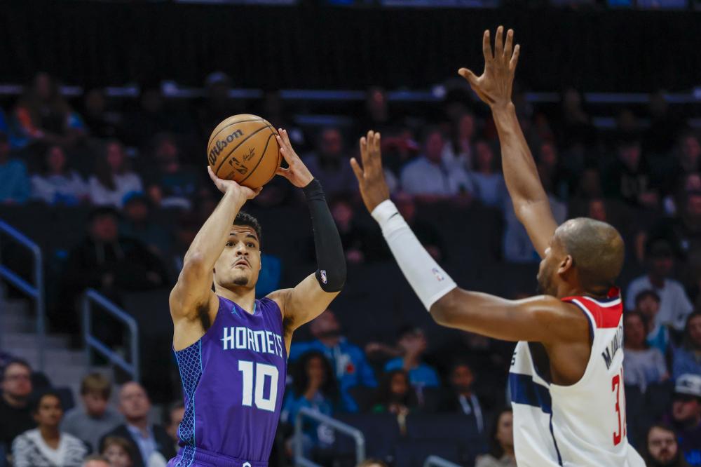 言中透露出 言中透露出