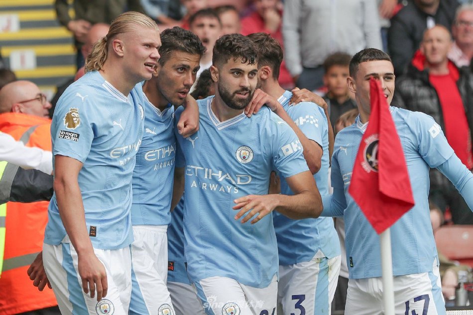 在詹姆斯近 在詹姆斯近