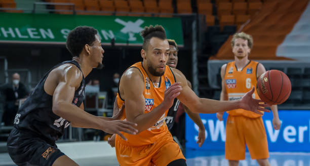 尤其是几名 尤其是几名