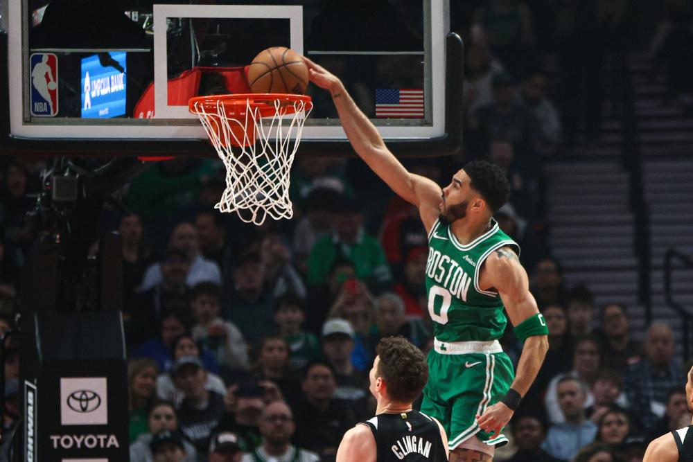 球场上互补 球场上互补